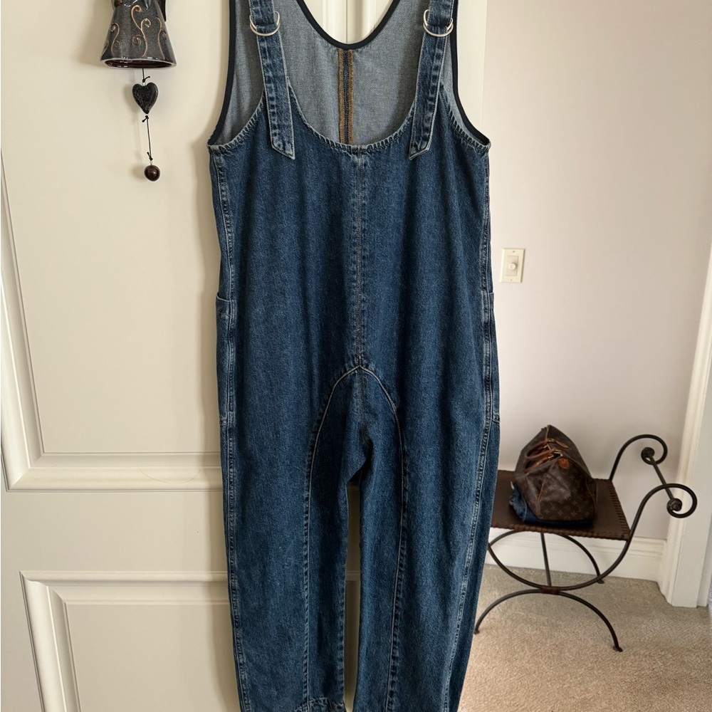 FREE PEOPLE size S
Denim Overalls Jumpsuit - Classic Blue - Picture 3 of 5
